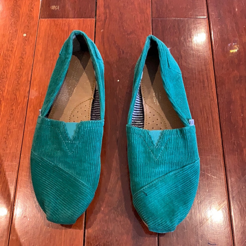 Turquoise corduroy toms